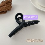 米色时尚镊子  带有花卉形状的发夹